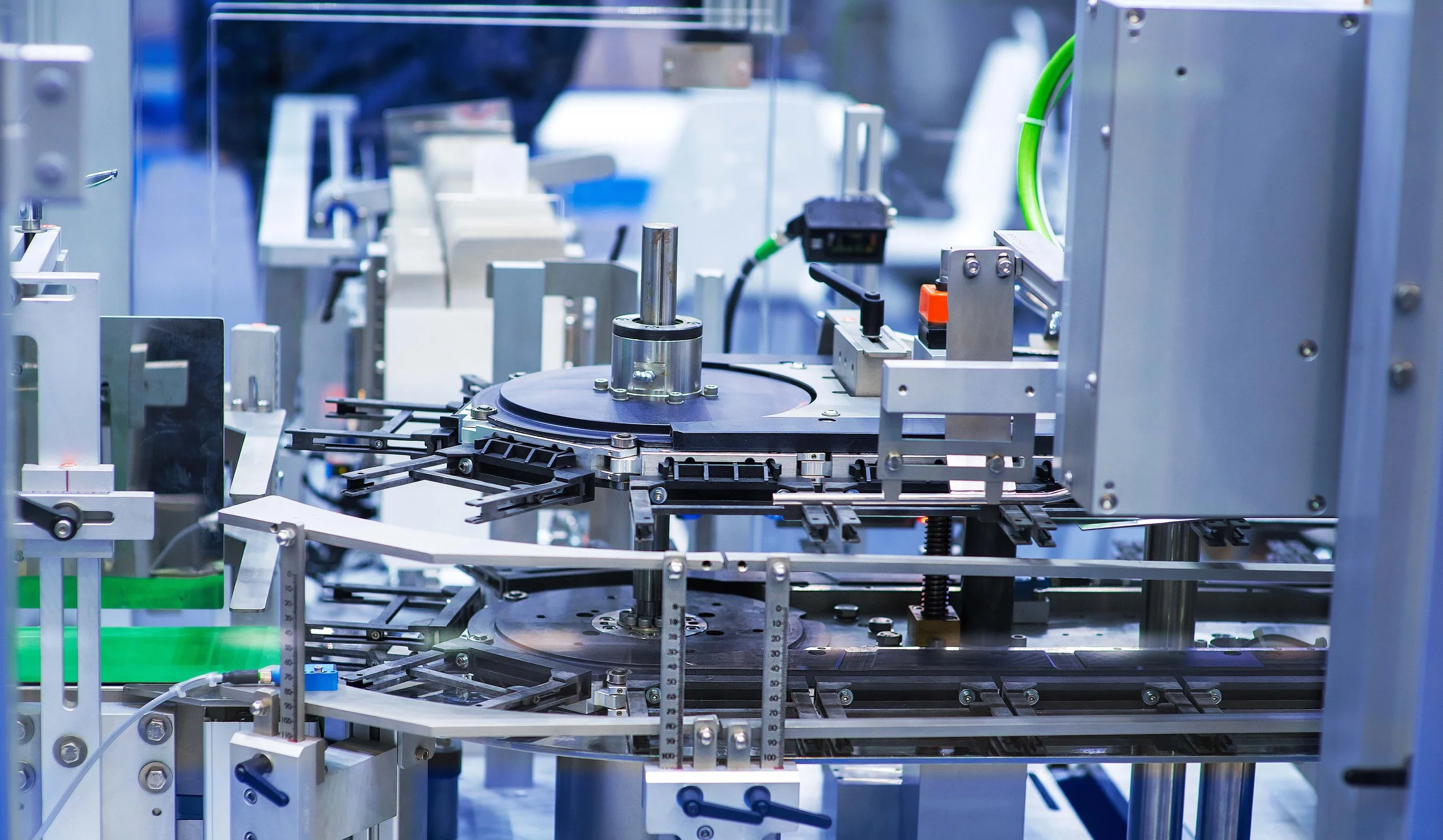 System Integrator vs Equipment Supplier: What Saudi Manufacturers Should Know