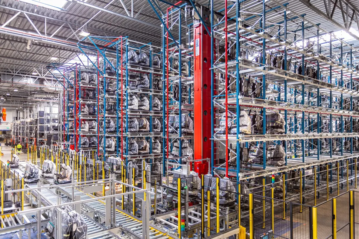 Logistics and e-commerce warehouse operation